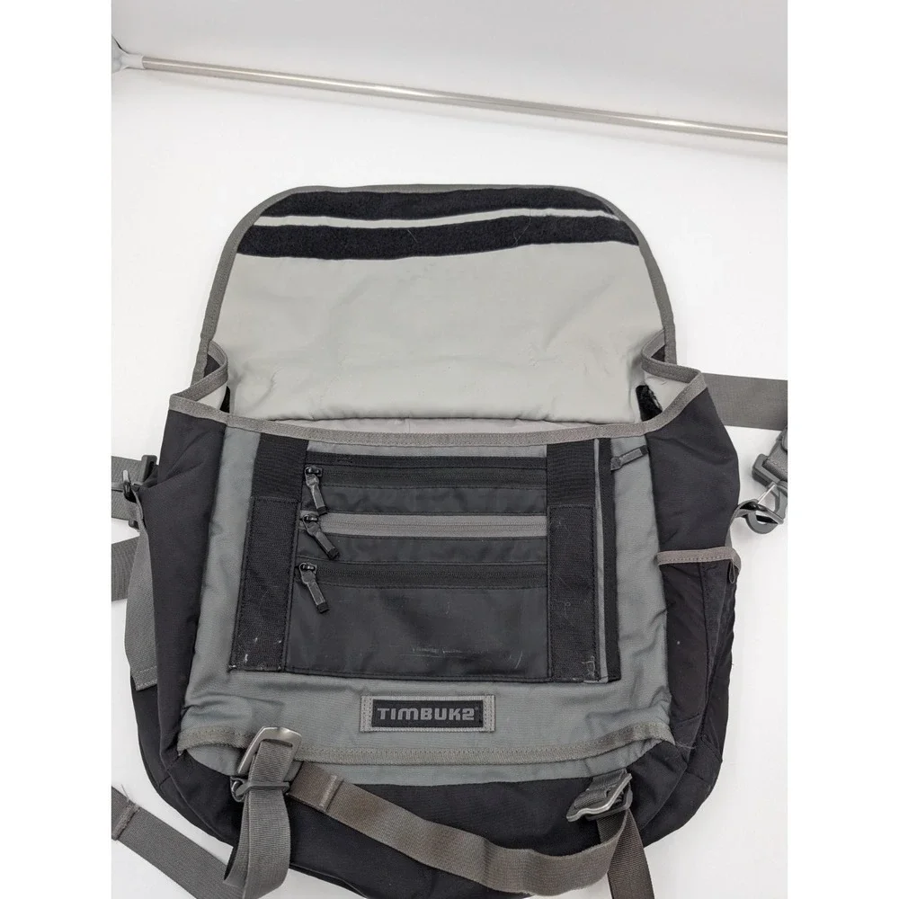 Timbuk2 KDS13 Messenger Laptop Bag Crossbody Shoulder Strap Black/Gray Medium